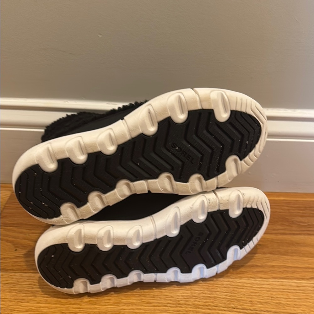 GIRLS size 4 Sorel Youth Explorer Winter Boots - Picture 3 of 4